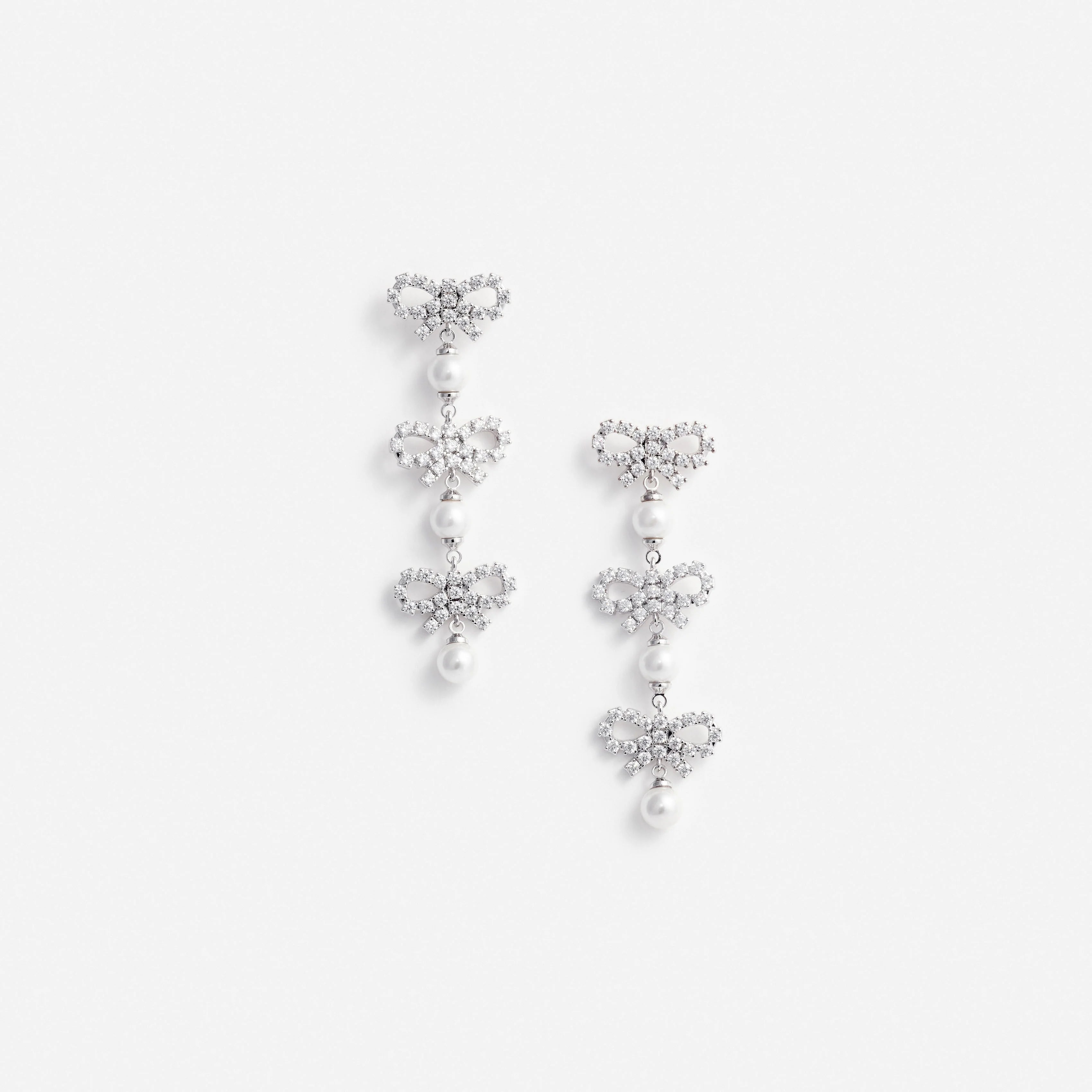 Micro Bow Pearl Tiered Earrings